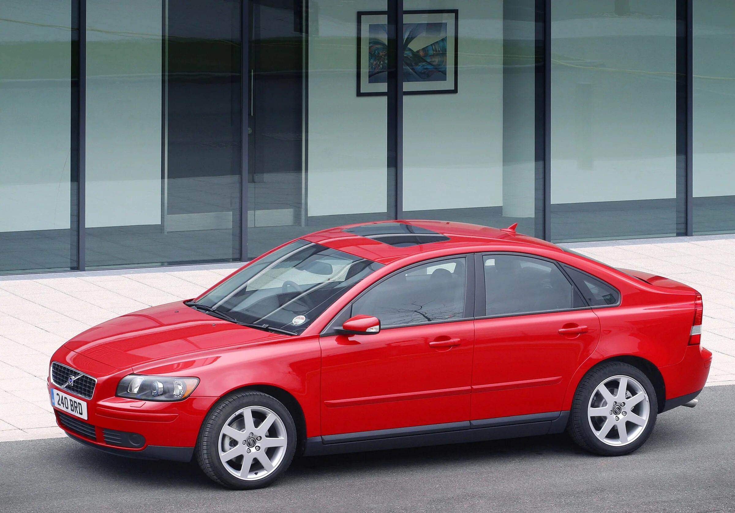 Volvo s4 2004. Вольво s40 2004 года. Volvo s40 красная. Вольво седан s40.