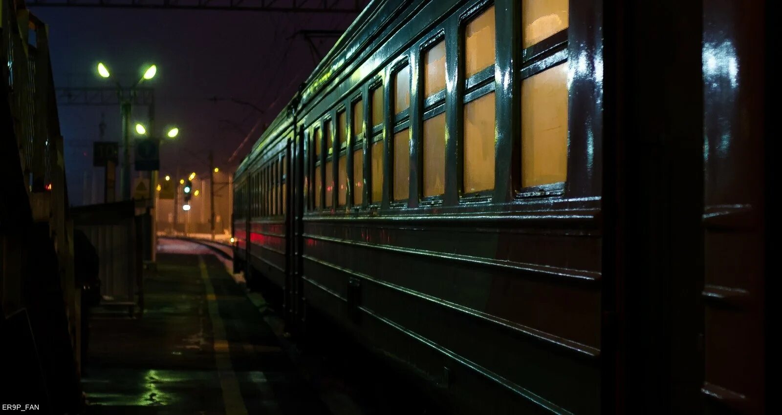 Окно поезда. Атмосфера поезда. Атмосферный поезд. Ночной вагон. Поезд ночь спать