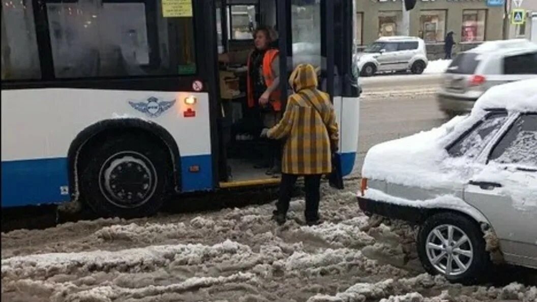 Погода в ростове 4 декабря. Ростов на Дону в декабре. Снег 29 января Ростов на Дону. Снег в Ростове декабрь 2021. Ростов на Дону гетто.