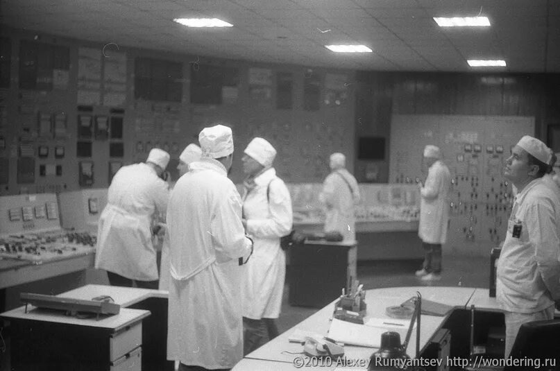 Персонал чаэс 1986. Чернобыльская аэс ученые. Чернобыльская аэс ученые. Работники аэс чернобыль. Чернобыльская аэс ученые.