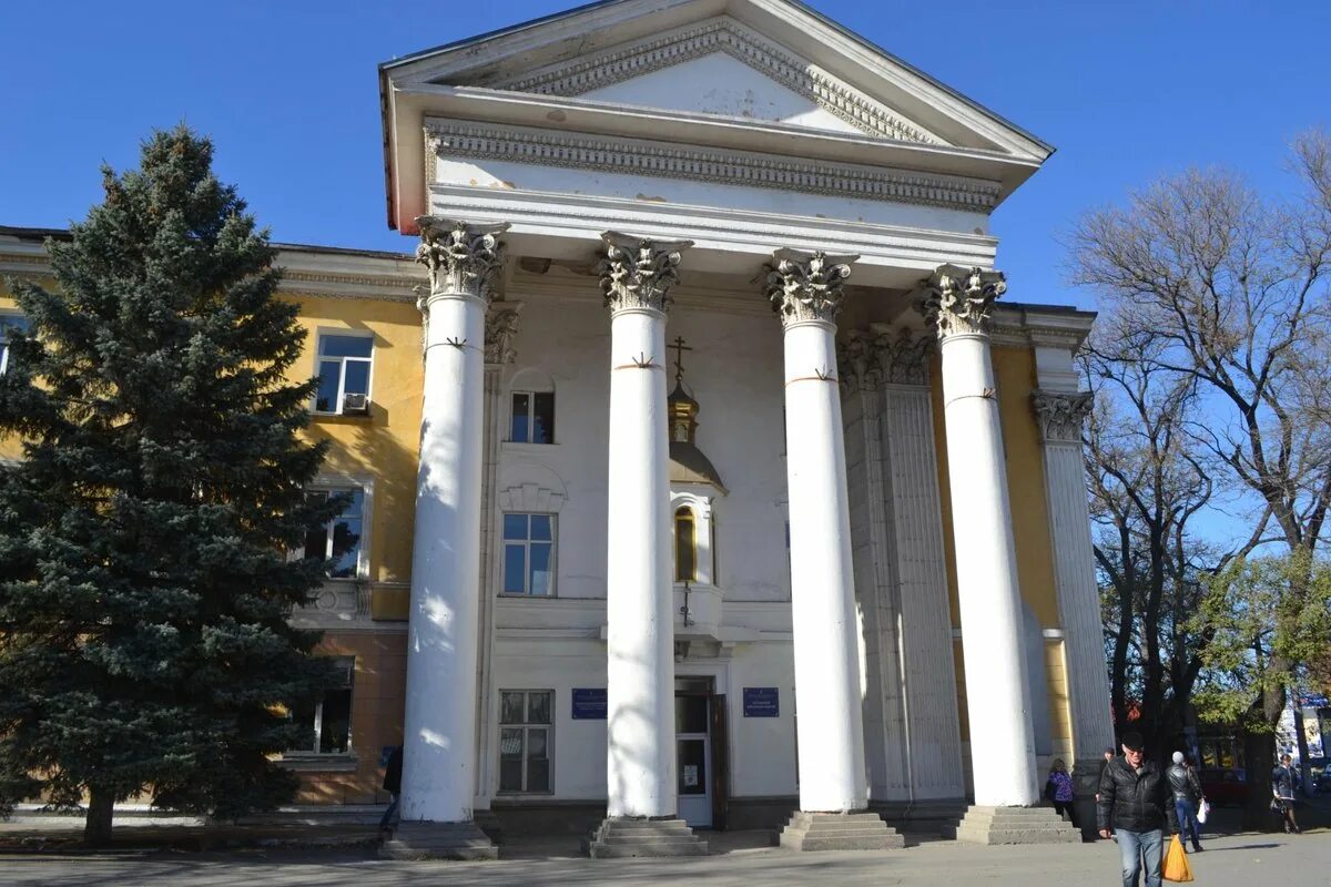 Храм владимира и ольги. Кафедральный собор владимира и ольги симферополь. кафедральный собор пцу в симферополе. симферополь ул севастопольская университет. симферополь здание пцу.
