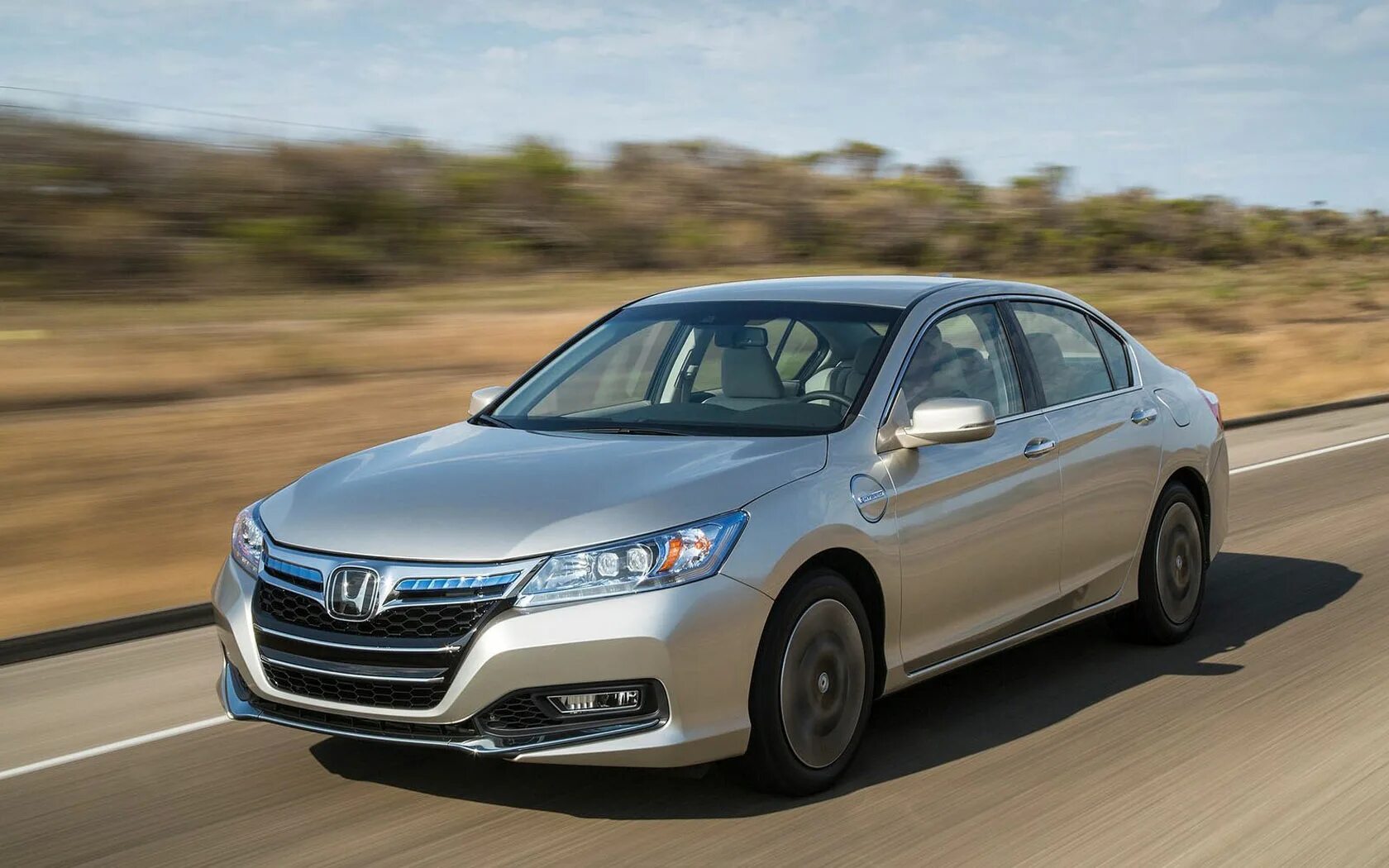 Honda беларусь. Honda Accord 2012 Hybrid. Honda Accord Hybrid 2014. Honda Accord 2013. Хонда Аккорд новая 2014.