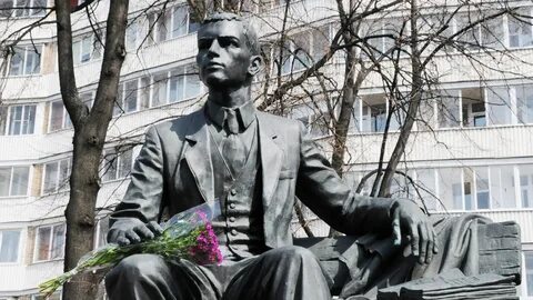 Памятник татарскому поэту