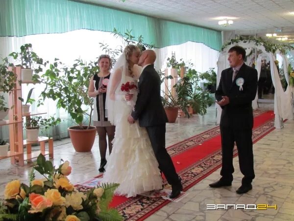 Загс ачинск. Ачинск свадьба фото. Загс ачинск. Загс ачинск. Загс ачинск телефон.