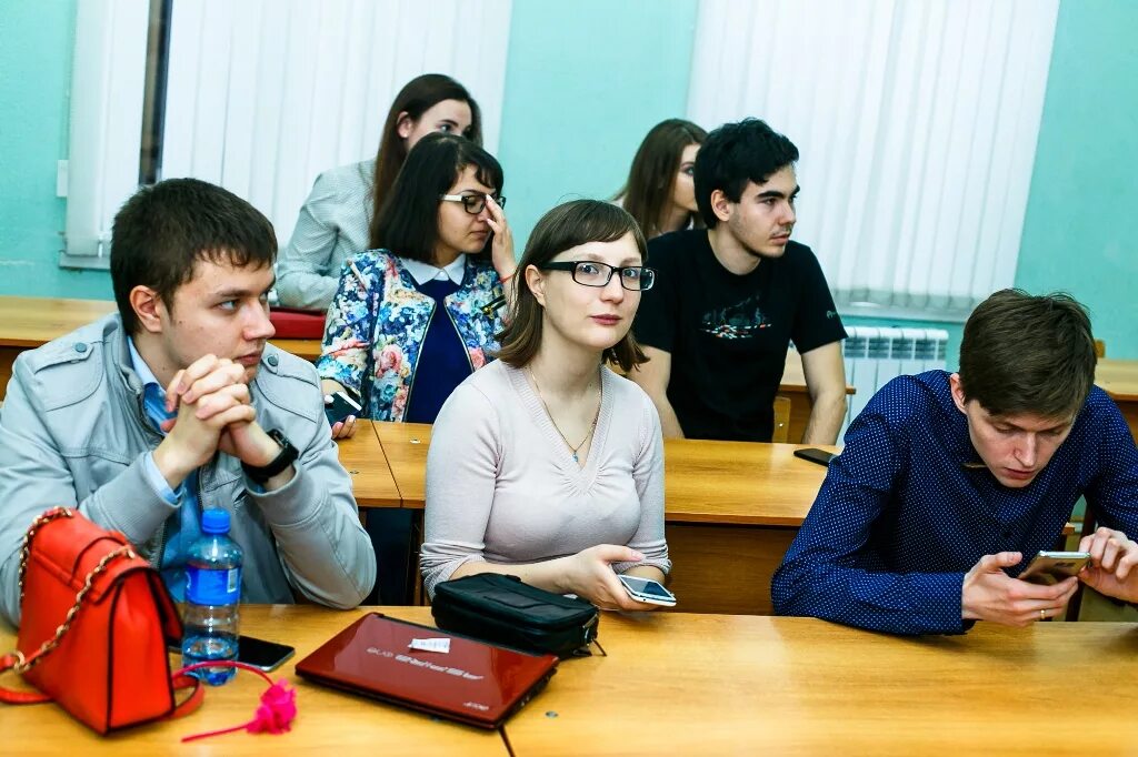 Прикладная информатика по отраслям. Прикладная информатика колледж. Студенты ит. Информатика и вычислительная техника. Поставский рэс.