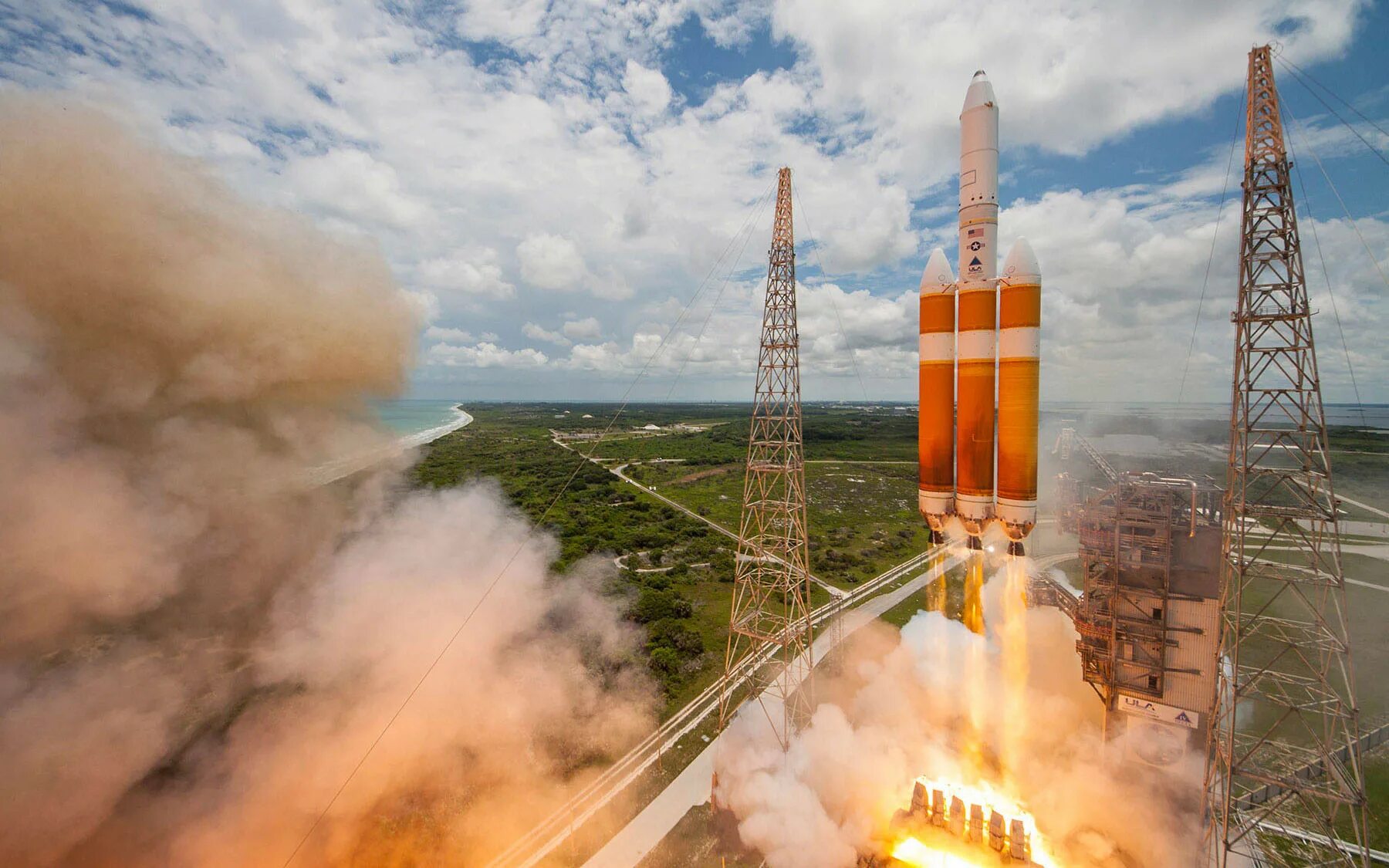 Delta iv heavy. Дельта 4 хеви. Ракетоноситель Дельта 4. Дельта-4 хэви ракета-носитель. Delta Heavy ракета.