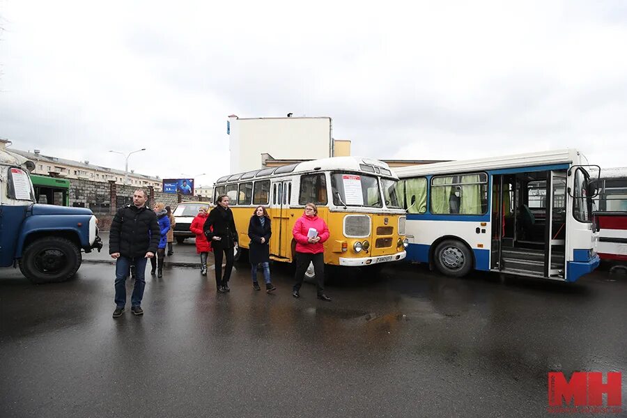 Минтранс минск. Минск пассажирский музей транспорта. Старый автопарк автобусов. Музей пассажирского транспорта. Музей Минтранспорта Минск.