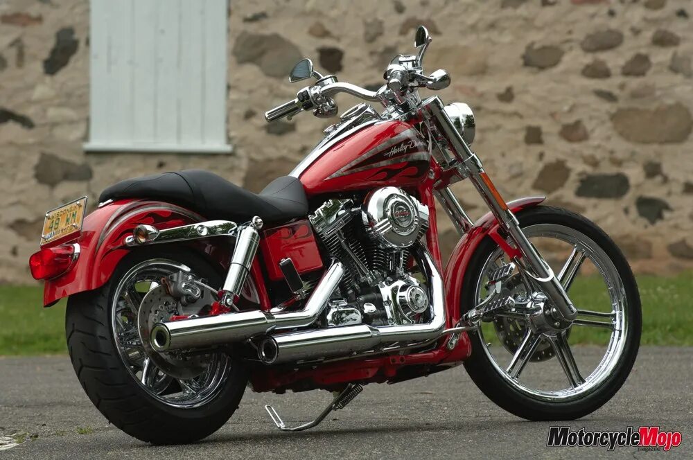 Харлей дэвидсон 2008. Harley davidson dyna 2008.