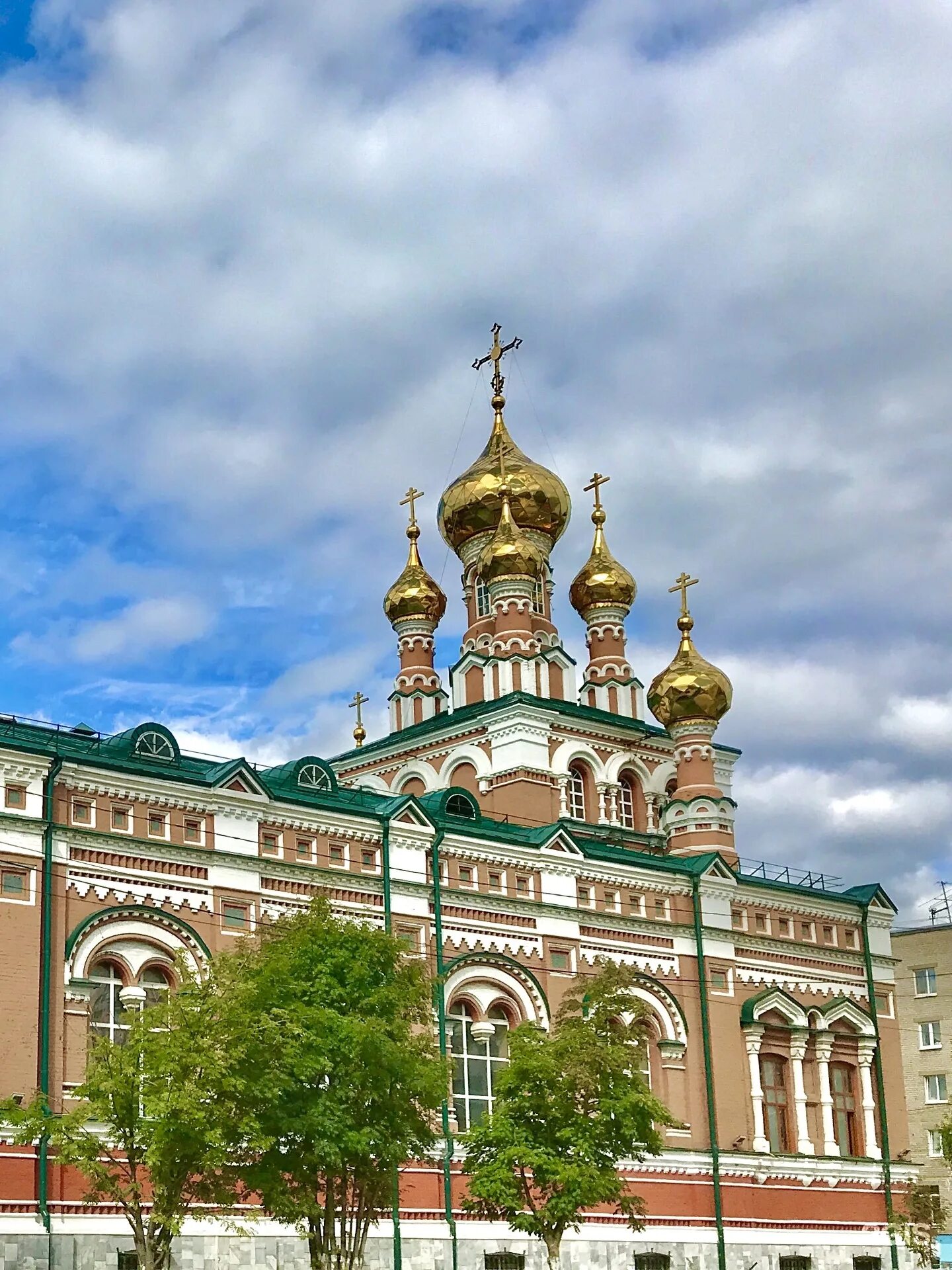 Архиерейское подворье храма Вознесения Господня. Архиерейское подворье храма Вознесения Господня Пермь. Церковь на Борчанинова Пермь. Архиерейское подворье храма Вознесения Господня в г. Перми.