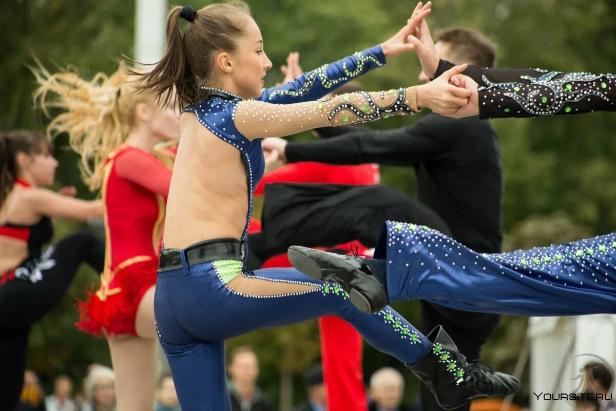 Акробатический рок-н-ролл соревнования. Акробатический рок-н-ролл дети. Багдасарян максим глебова арина акробатический рок-нролл. Акробатический рок н ролл выступления. Акробатический рок н ролл выступления.