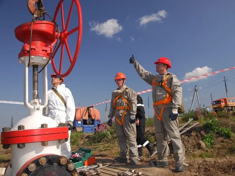 Оператор по цементажу скважин. Роснефть объединение нефтеюганск. Требуется технический персонал. Охрана месторождений вакансии. Вахта зовет.