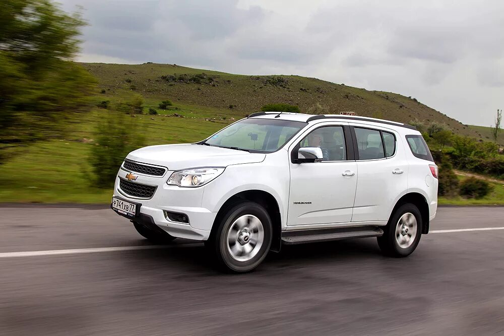 Шевроле купить тольятти цена. Chevrolet trailblazer 2013. Шевроле Трейлблейзер белый. Chevrolet trailblazer 2014. Chevrolet trailblazer 2.