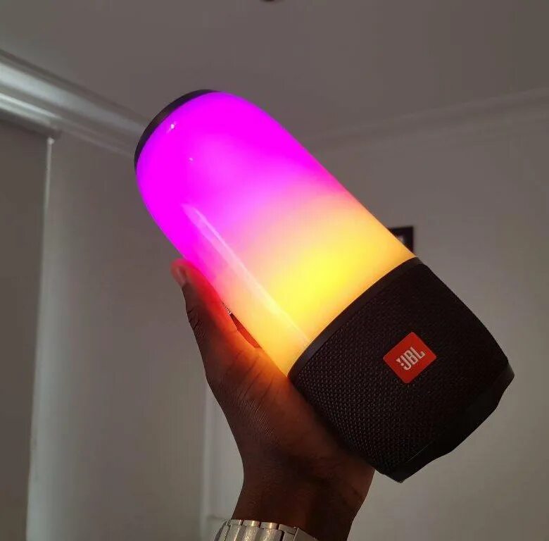 Jbl светится. JBL Pulse 3. Колонка JBL Pulse 3. JBL Pulse 3 20 Вт. Портативная колонка JBL Pulse 5.