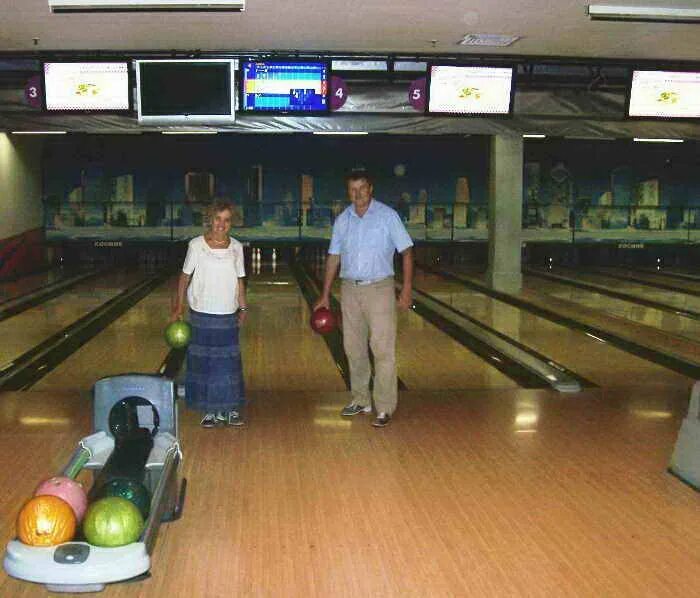 космик боулинг глобал сити. глобал сити боулинг. космик глобал сити на южной боулинг. каро страйк боулинг вегас мякинино. боулинг глобал сити на южной.