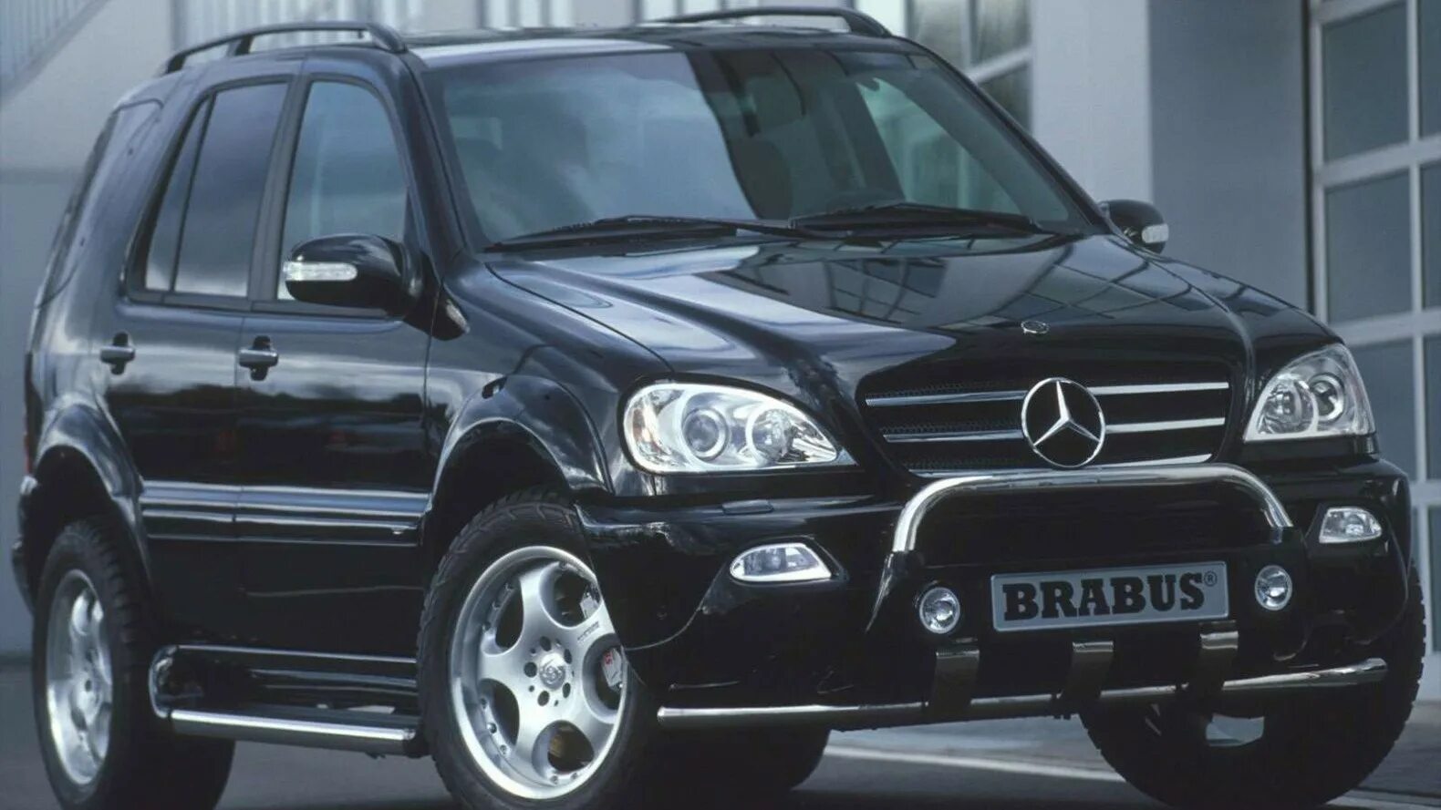 Mercedes Benz ml w163. Мерседес мл 163. Мерседес w163 Брабус. Mercedes-Benz m class w163 Brabus.