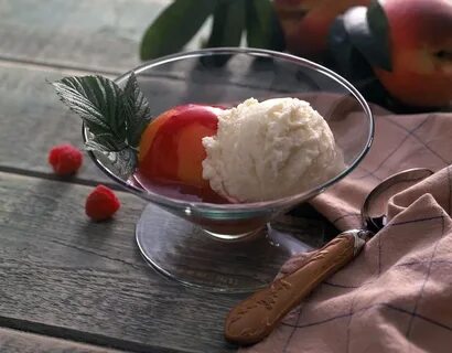 Сметана с персиками