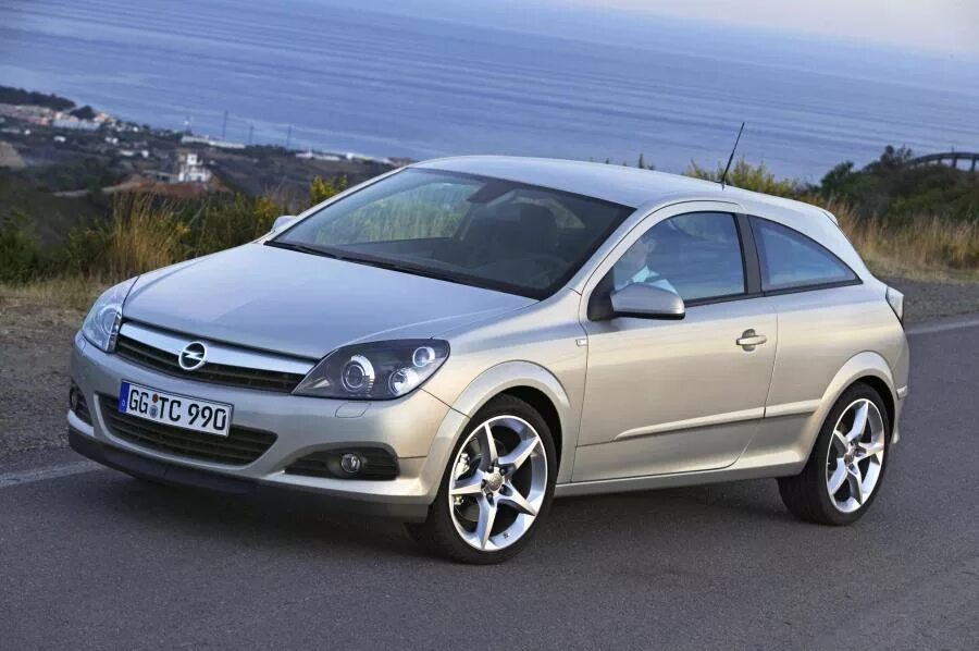 Can astra h. Opel astra gtc 2007. opel astra h gtc 1.6.
