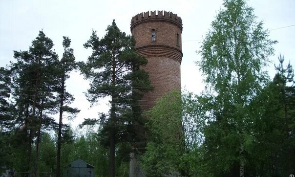 Кирпичный завод петрозаводск. Водонапорная башня петрозаводск. водонапорная башня в сулажгорском кирпичном заводе. водонапорная башня олонец. город приморск ленинградская область водонапорная башня.