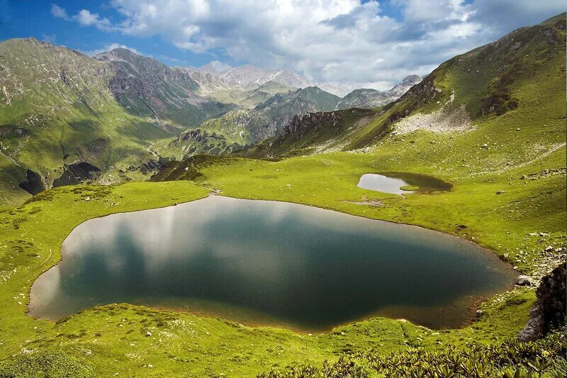 Долина озер Абхазия. Гудаутский район Долина семи озер. Семь озер в Абхазии высота. 7 озер абхазия
