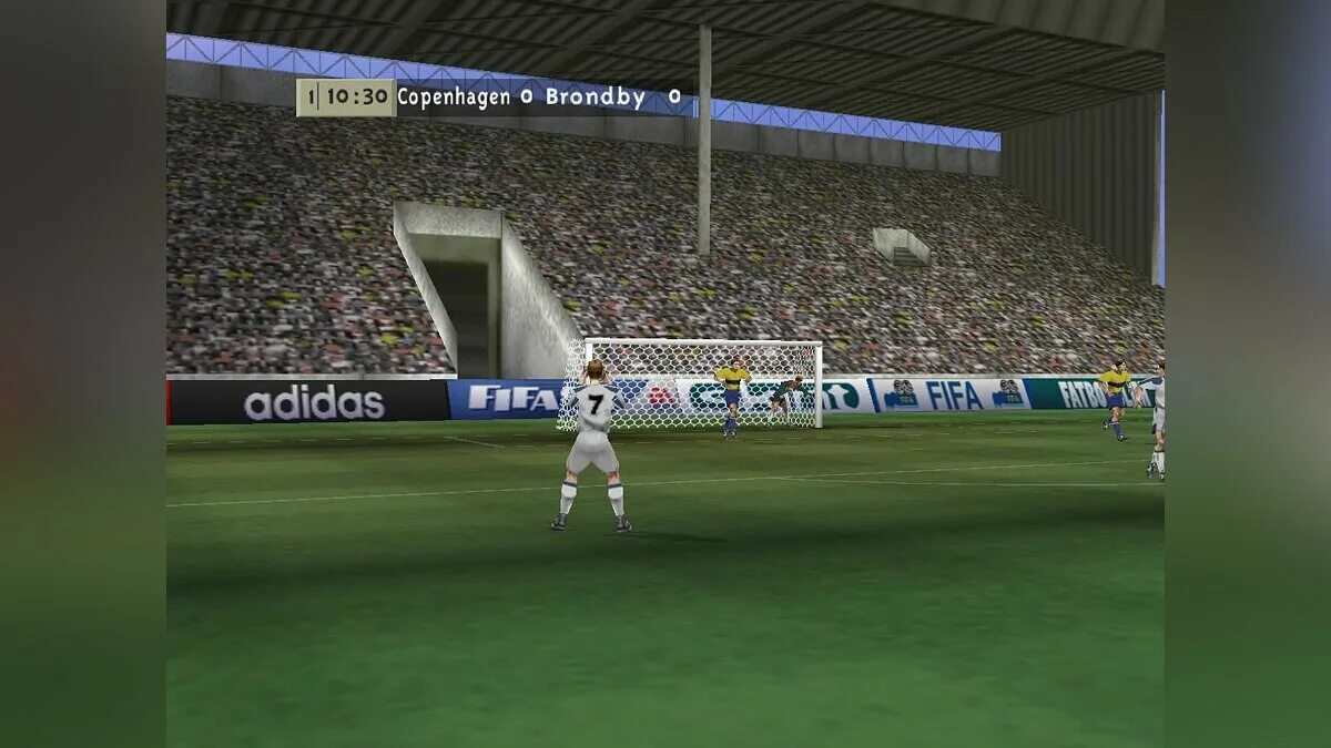 Фифа 24 угловые. Фифа 1999. fifa 99 ps. fifa 99 обложка.