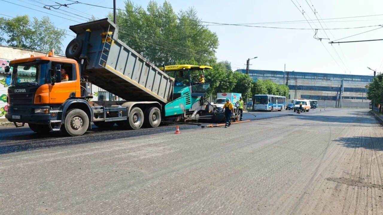 Дороги город киров. Вятавтодор Киров. АО Вятские автомобильные дороги. Ремонт дорог в Кировской области. Ремонт дорог Кирова.