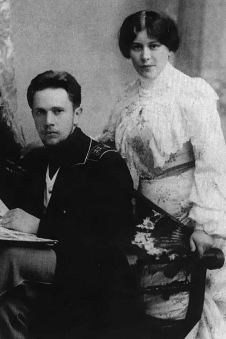 Алексей Николаевич Толстой в молодости