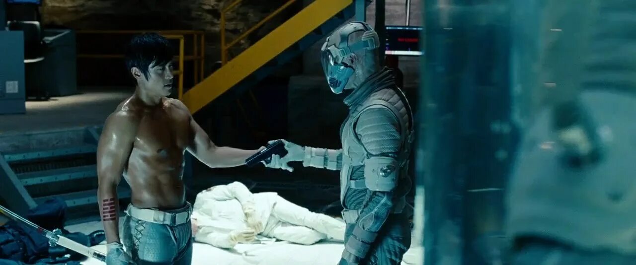 G i joe 2013. Дестро бросок кобры 2. бросок кобры 2013. g.i. joe фильм 2009. бросок кобры 2 злодей.