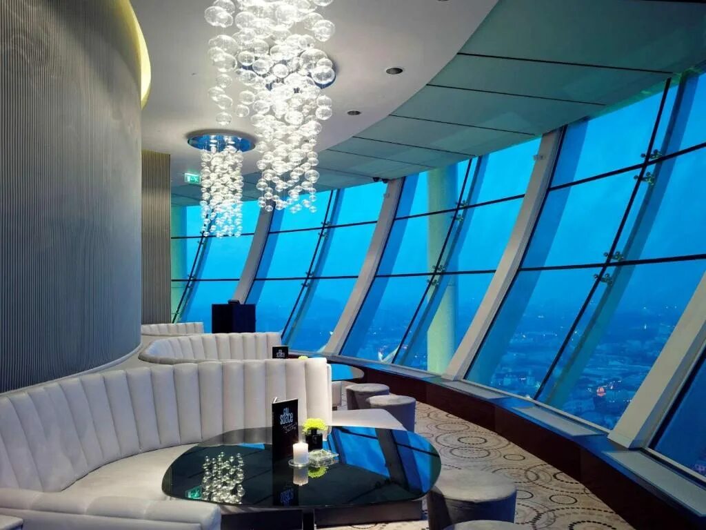 Ресторан небо в какой башне. City space bar &amp; restaurant, москва. swissotel красные холмы москва. сити спейс бар красные холмы. swissotel красные холмы ресторан.