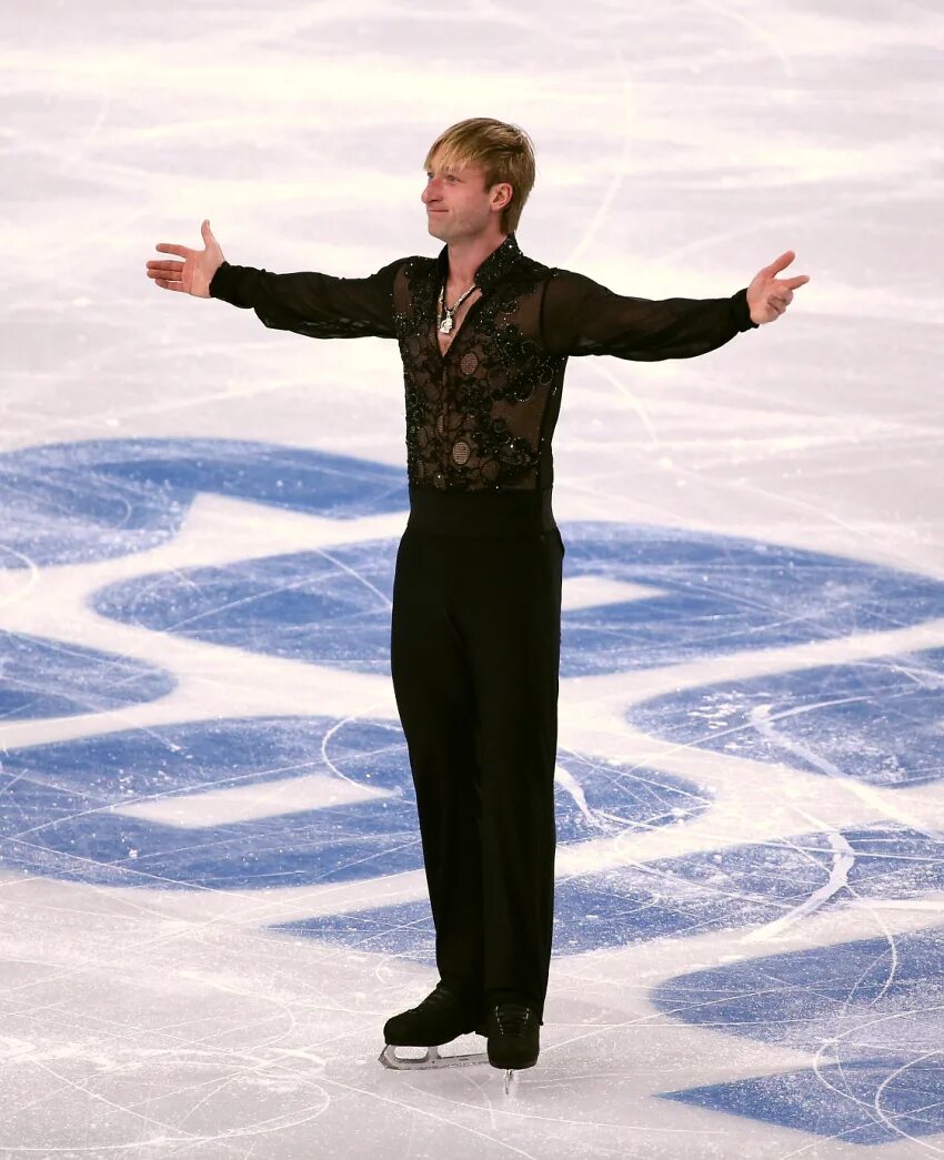 Вероника жилина майкл джексон. Евгений плющенко фигурист. Плющенко произвольную программу. Турин плющенко произвольная программа. Плющенко произвольную программу.