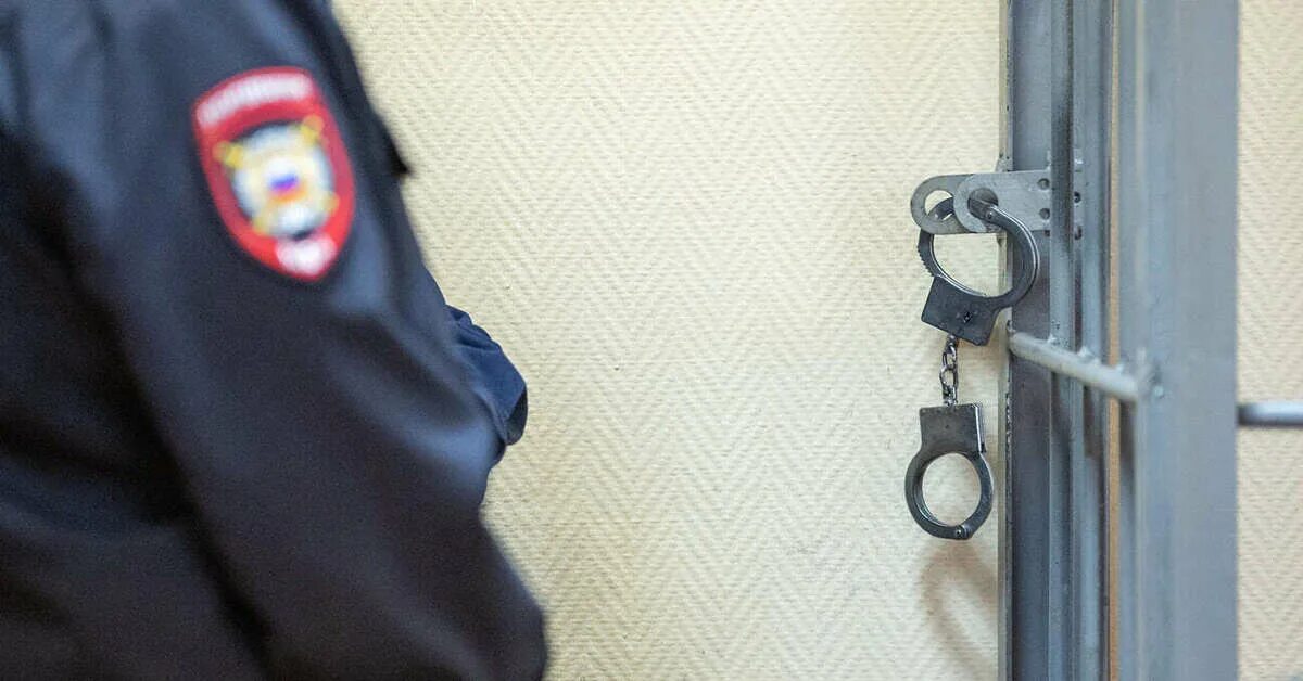 Арестовать 20. Арестовать 20. Цыганский поселок екатеринбург 90-е. Исполинов мгу задержание. Арестовать 20.