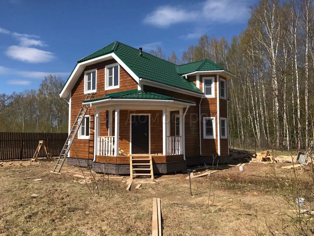 Стоим дома в луге. Коттедж. Бюджетный вариант постройки дома. Каркасные дома лужский район. Кирпичный дом.