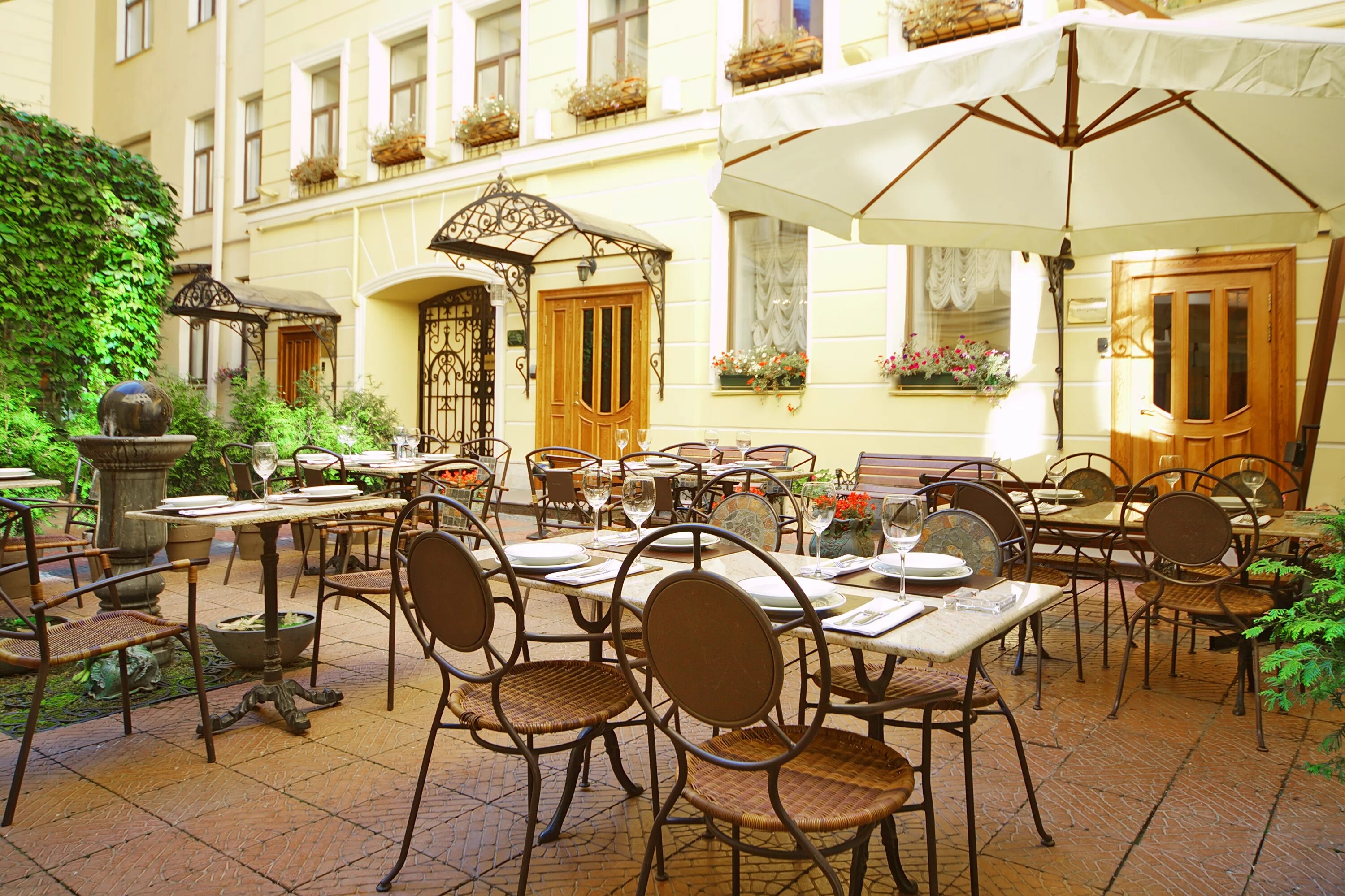 Отель гельвеция петербург. Отель гельвеция питер. Санкт-петербург улица марата 11 гельвеция. Гельвеция отель санкт-петербург. Гельвеция отель санкт-петербург.