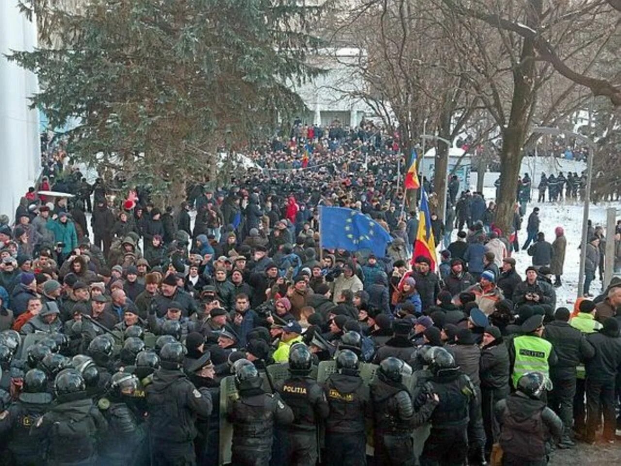 Молдова 2009 революция. Массовые беспорядки в Кишинёве. Волнения в Молдавии.