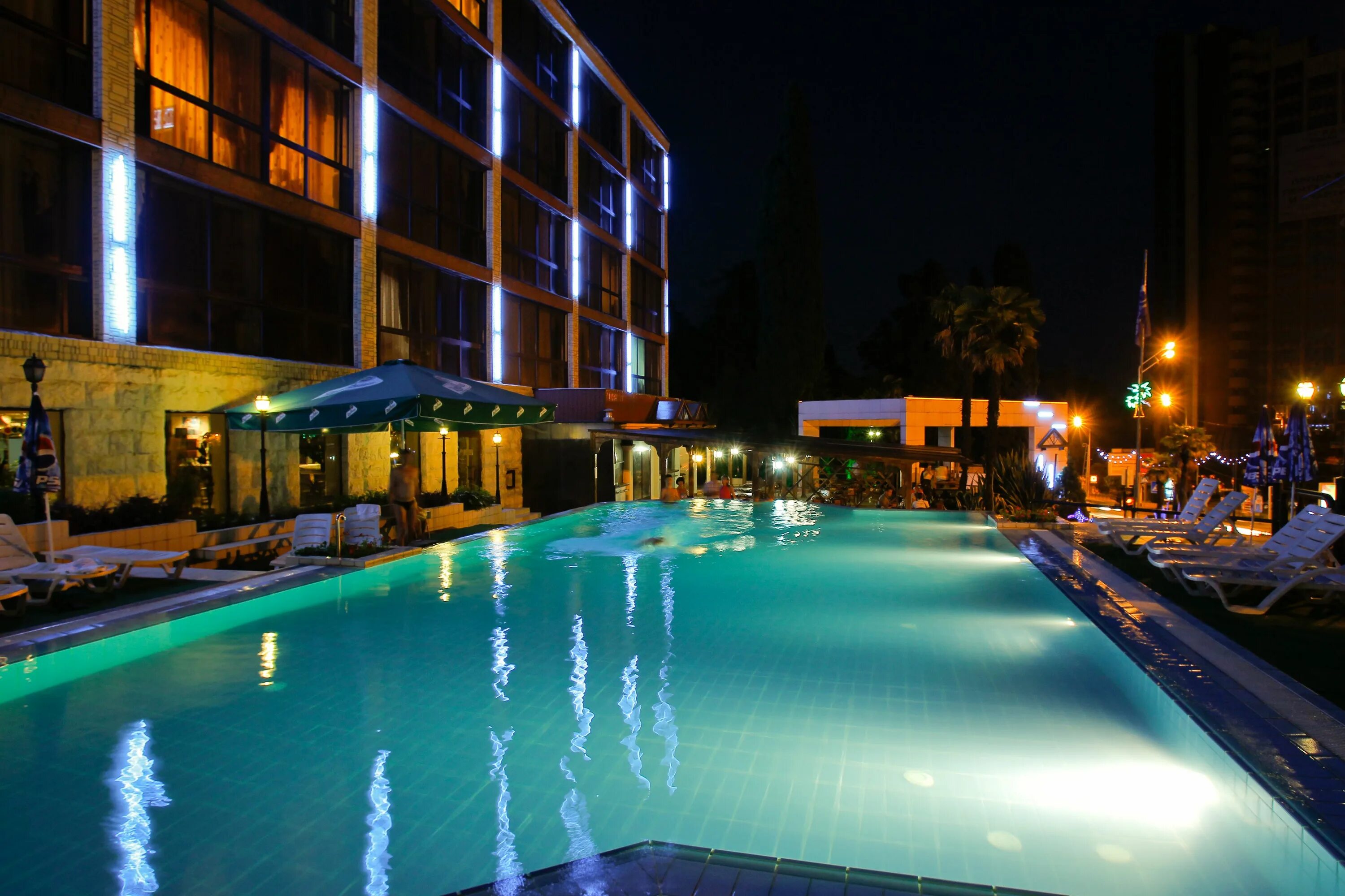 Сочи бриз спа отель сочи курортный проспект 72. Сочи-бриз спа отель 3* сочи центр, сочи,. Бриз отель сочи бассейн. Сочи-бриз спа отель 3*. Сочи-бриз отель 3.