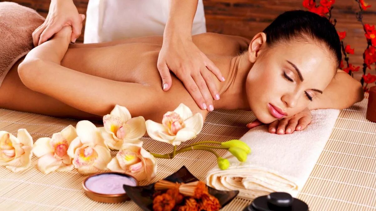 Спа. Spa ритуалы. Фон для рекламы массажа. Лечебный массаж. Самый хороший массажный