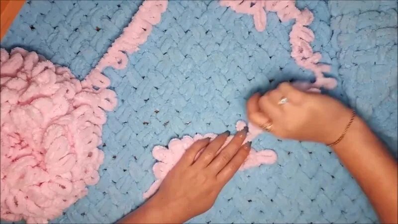 Как закончить плед из ализе. Ализе пуффи плед. одеяло ализе пуффи детское. ализе пуффи плед детский. детский коврик ализе пуффи.
