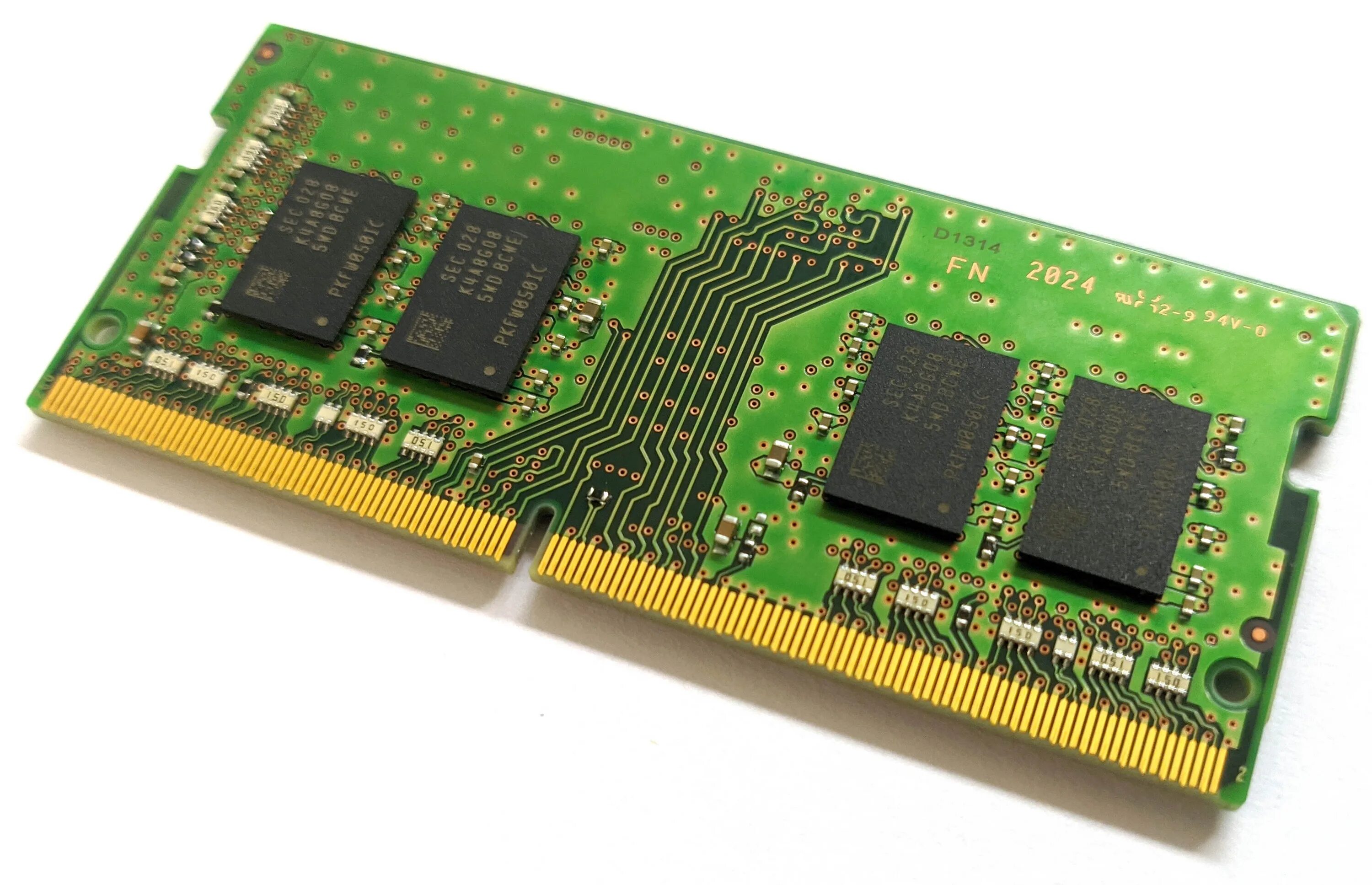 Оперативная память so dimm 4gb. So DIMM ddr4. So DIMM ddr4 разъем. DDR-4 so-DIMM foresse. Samsung 8 ГБ ddr4 3200 МГЦ SODIMM.