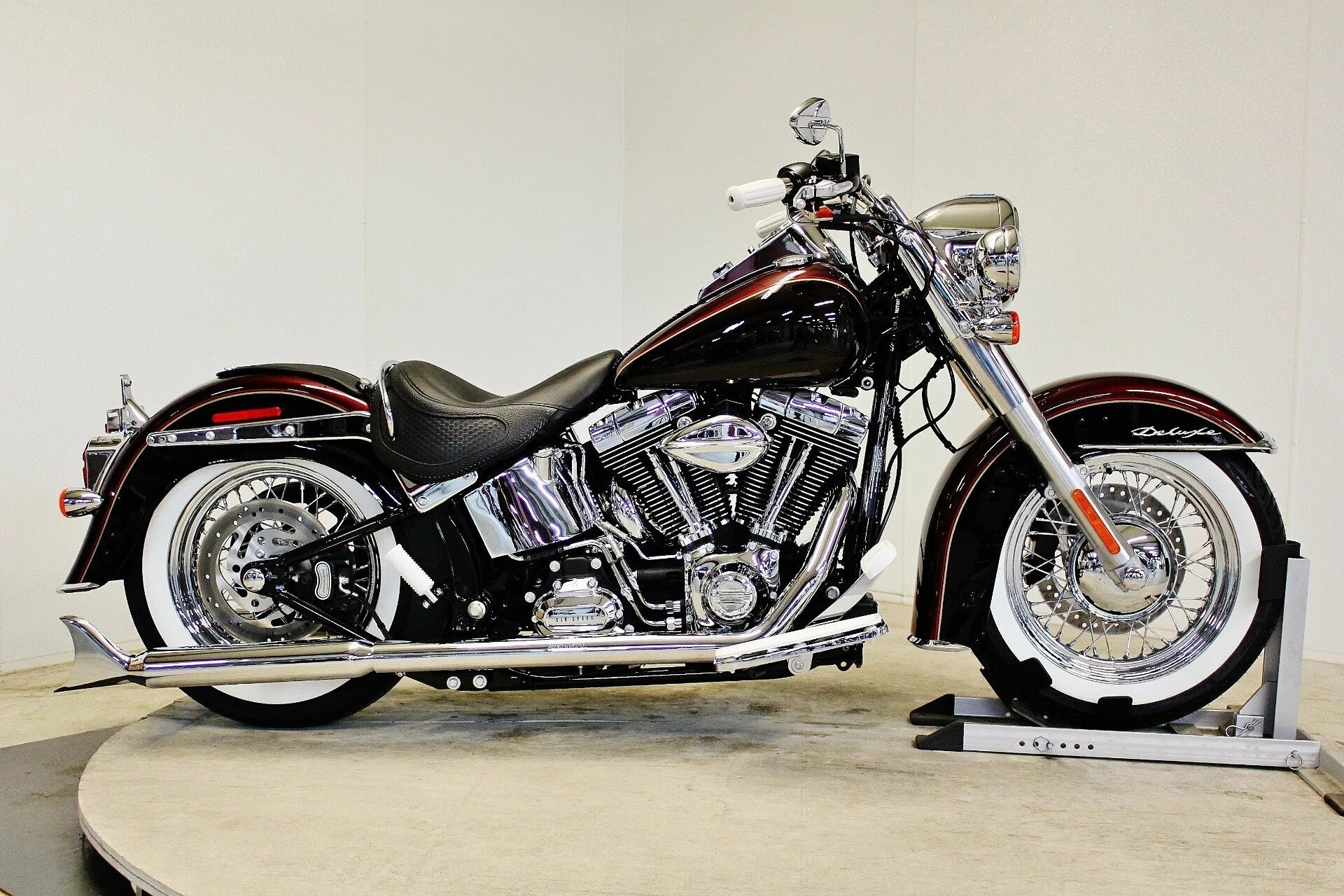 Harley softail deluxe. Harley softail deluxe. Юбилейный харлей 150 лет. Harley davidson softail deluxe. Мотоцикл harley davidson softail.