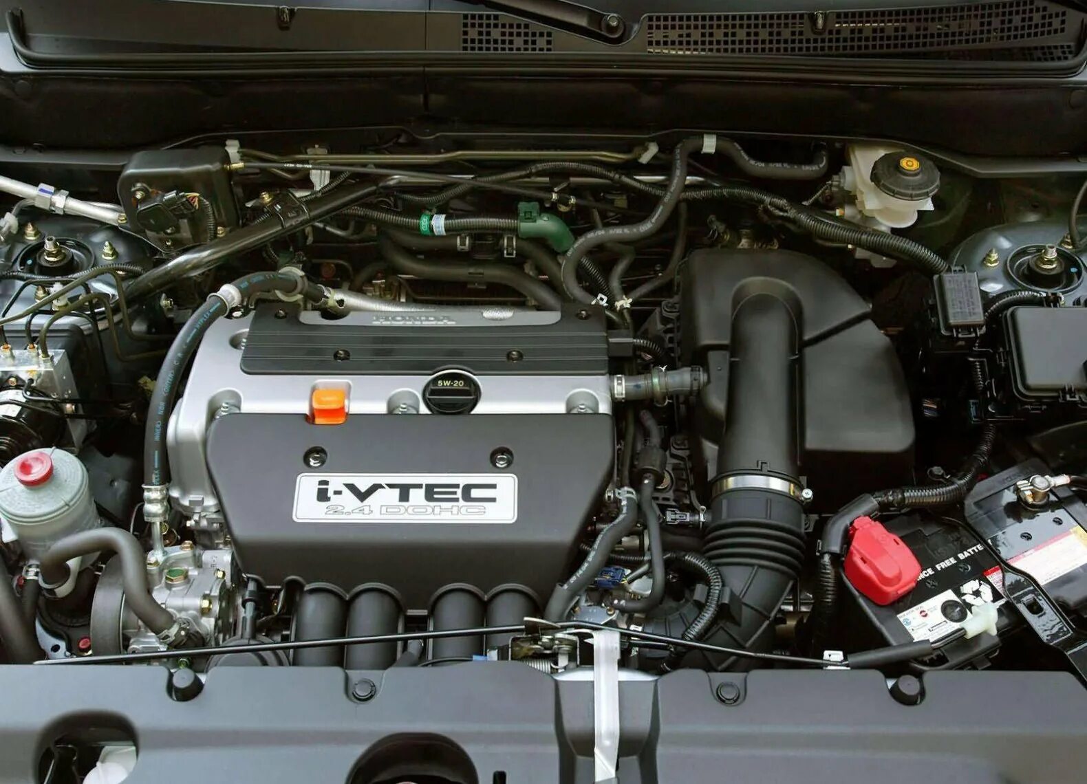 Двигатели хонда срв 2 поколения. Honda CR V 2004 двигатель. Мотор Хонда ЦРВ 2 2.0. Двигатель Honda CR-V 2.4. Двигатель Хонда СРВ 2.0.