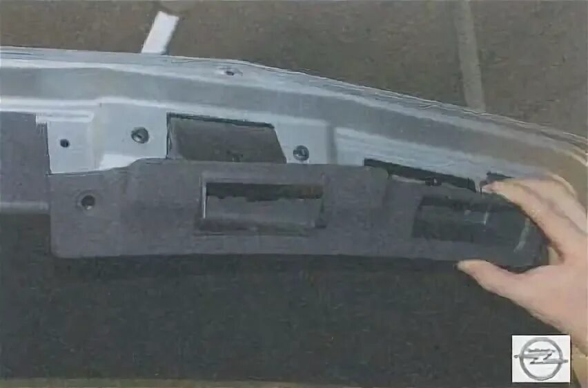 Снятие и установка обивки двери задка в Опель Астра H