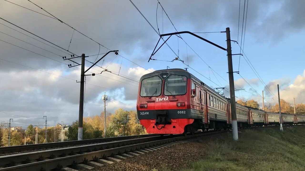 Пригородный поезд. Электрички ЛЕНОБЛАСТЬ. Российские электропоезда. Пригородные электрички.