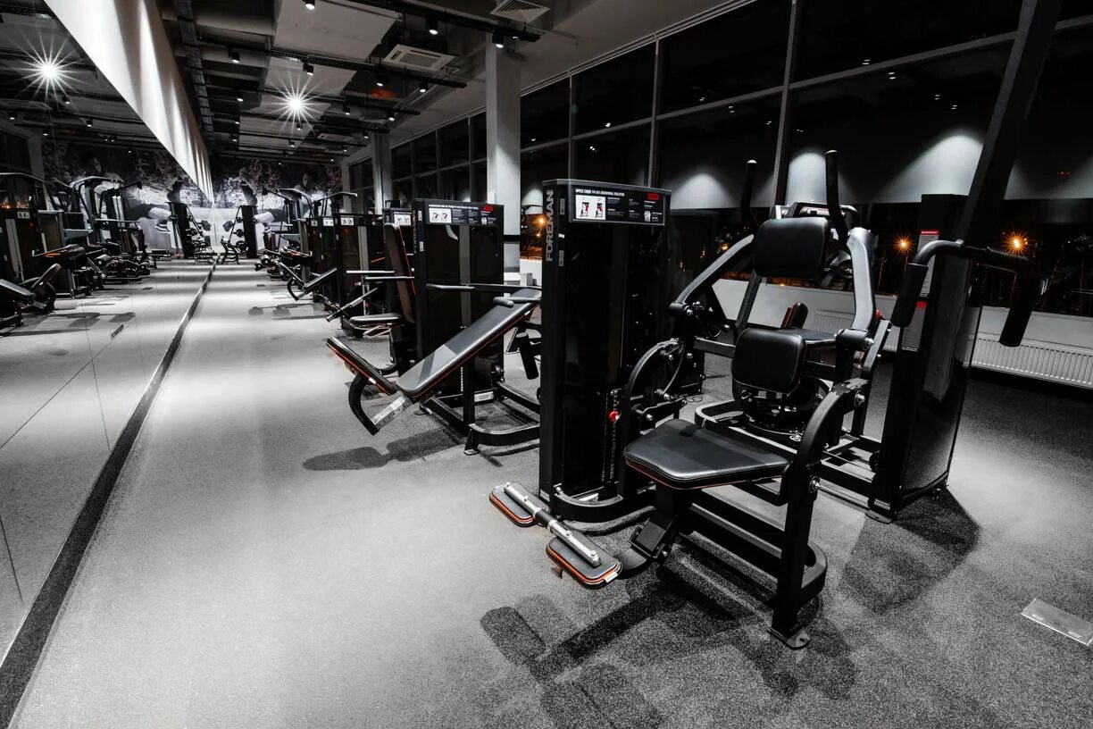 Спирит спортзал ясенево. Spirit fitness дежнева 23. Спирит фитнес залы. Спирит фитнес залы. Спирит фитнес крымская.
