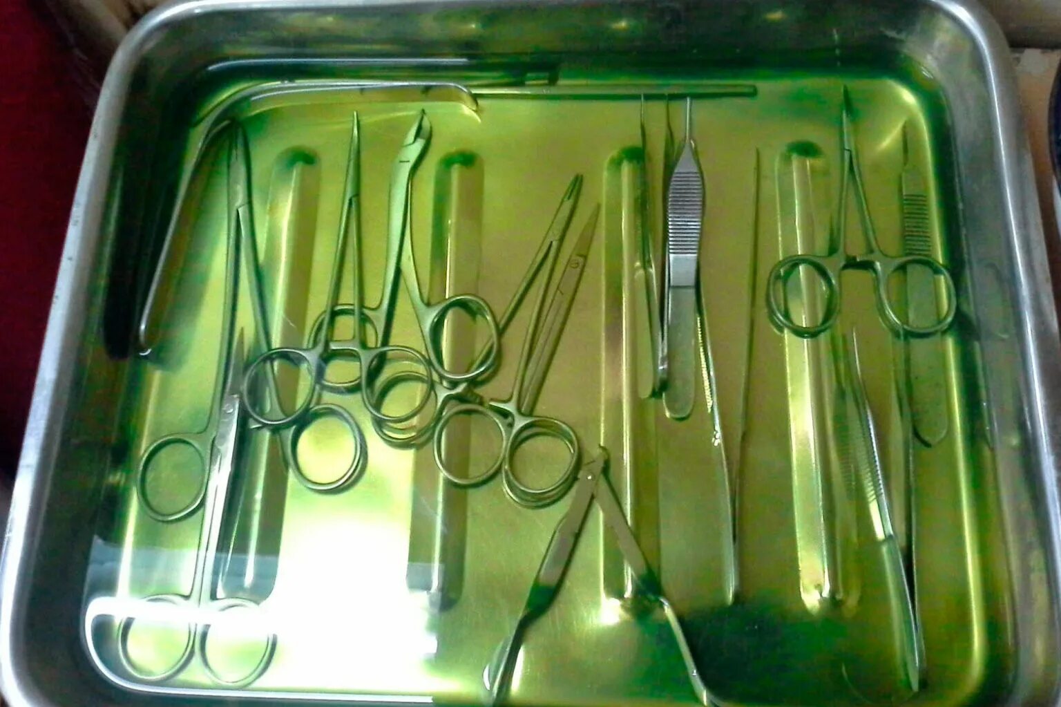 Стерилизация 2 атм хирургические инструменты. Стерилизация хирургических инструментов в ветеринарии. Хим стерилизация мед инструментов. Стерилизация инструментов автоклавированием.