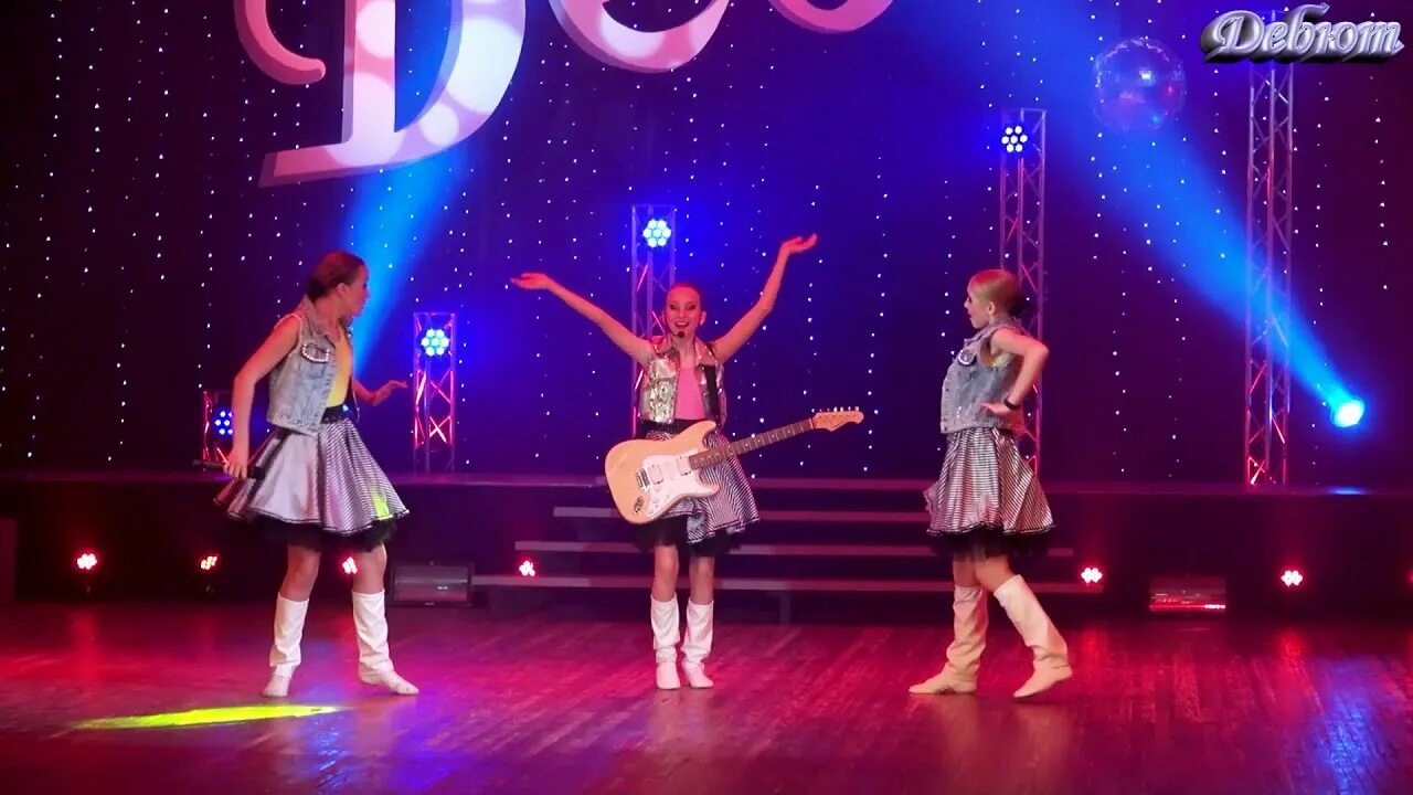 Коллектив дебют лазаревское цнк. Образцовый ансамбль танца дебют. Ансамбль дебют. Дебют коллектив набор детей. Ансамбль дебют сочи.