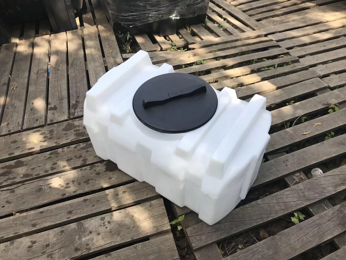 Бак для воды 100 литров экопром. Ёмкость для воды пластиковая 100л прямоугольная для душа. Бак polimer group r 100. Бак для воды r300. Бак пластиковый 100.