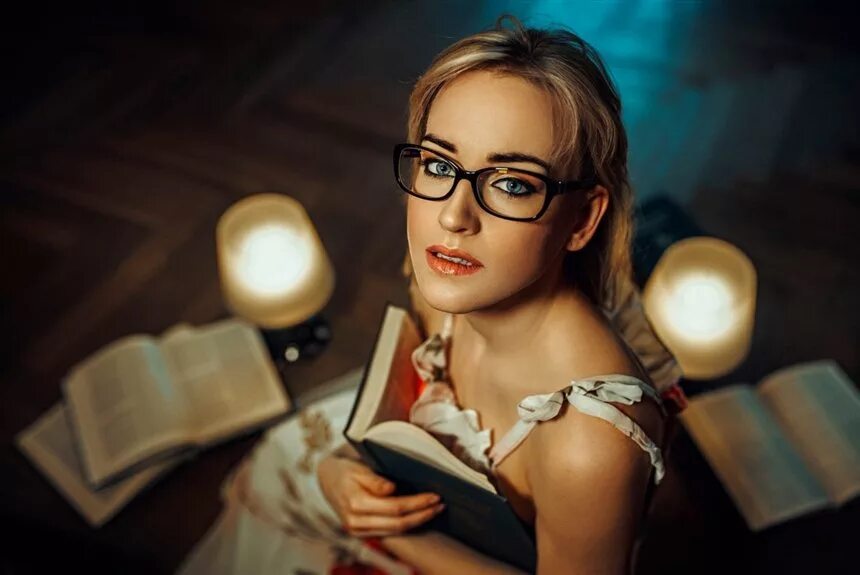 Умная девушка. Самые умные девушки. Самые умные девушки. Умная девушка в очках. Самые умные девушки.