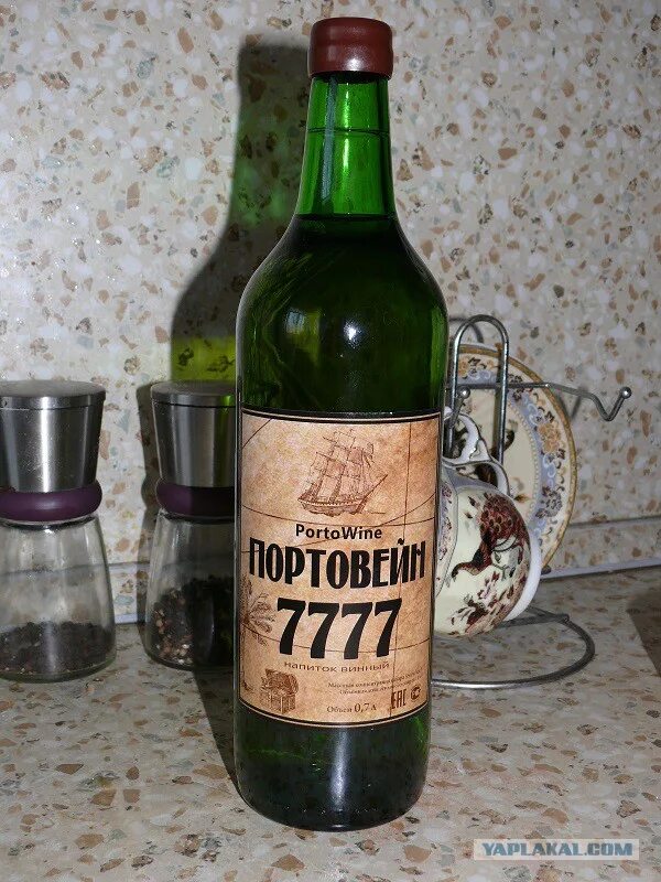 Вино три топора. Вино портвейн 777 ссср. агдам 777 вино. агдам 777 портвейн. портвейн три семерки ссср.