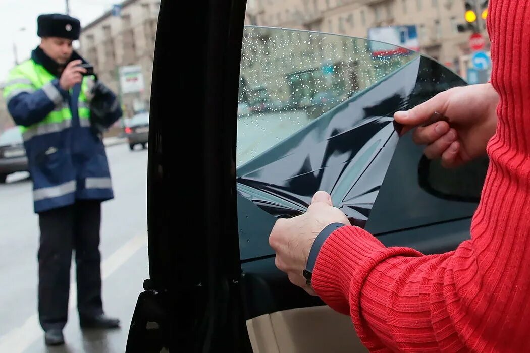 Тонированная машина штраф. Тонировка стекол автомобиля. Тонировку светопропускаемость 85%. Тонировка авто. Тонировка авто.