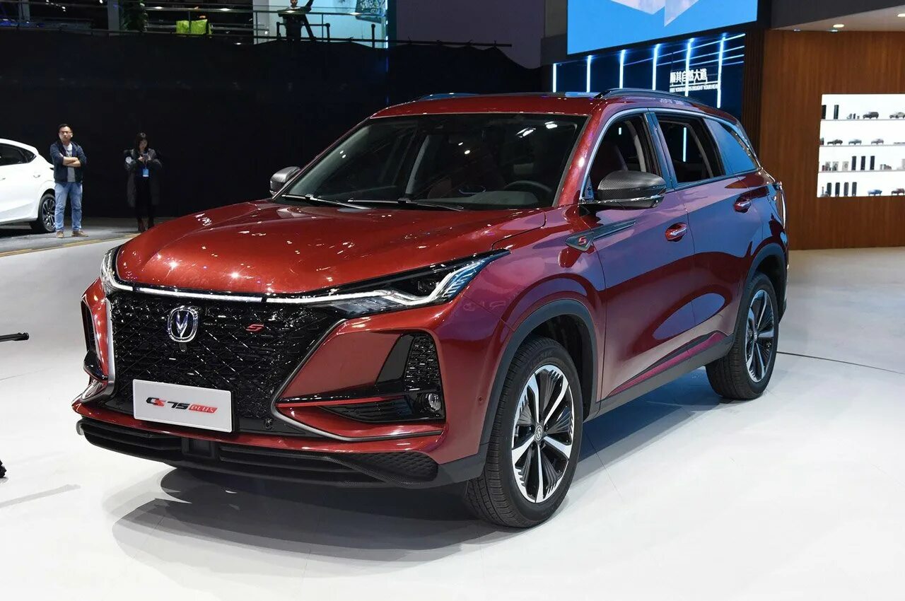Новые китайские changan. Changan cs75 plus. китайский кроссовер чанган cs75. чанган 75 плюс. changan cs75 plus 2025.