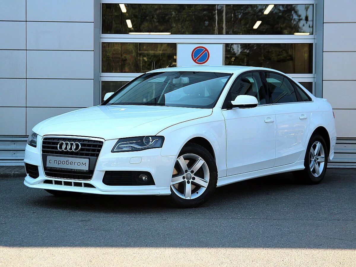 Купить ауди 2011. Audi a4 2011. Audi a4 White. Audi a4 IV. Audi a4 2011 белая.